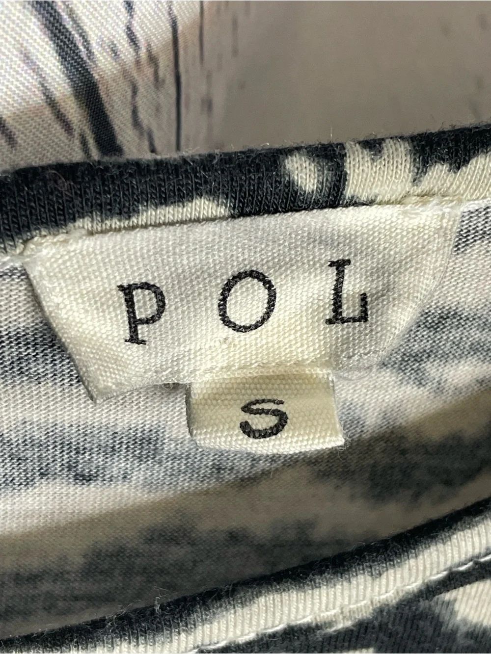 POL top grey bodice lace-trimmed V-neckline and zebra-print raglan sleeves S - Picture 6 of 8